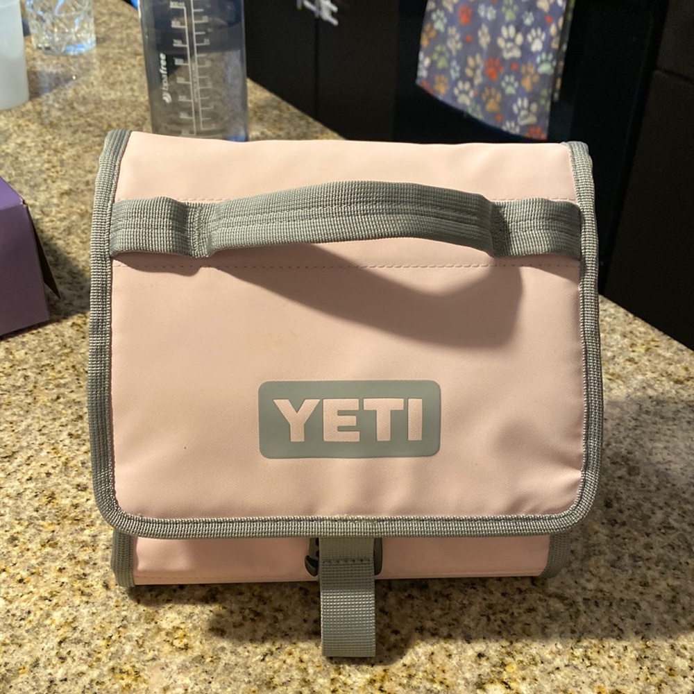 Lunchbox cooler YETI
